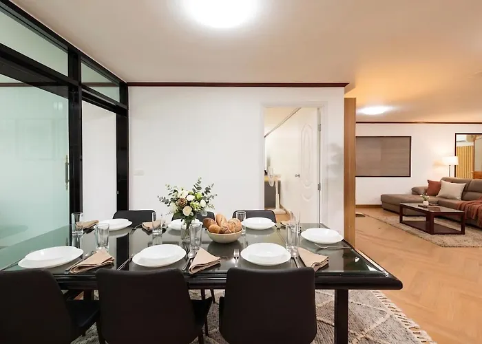 Luxury 3br 230sqm 5 Min To Bts Sukhumvit 26 公寓 *