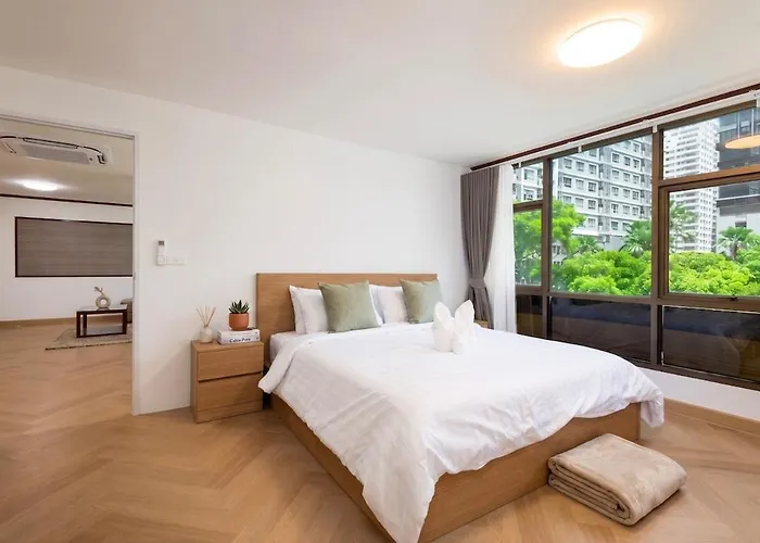 Luxury 3br 230sqm 5 Min To Bts Sukhumvit 26 *