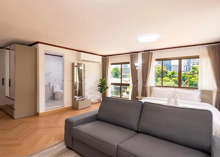 公寓 Luxury 3br 230sqm 5 Min To Bts Sukhumvit 26