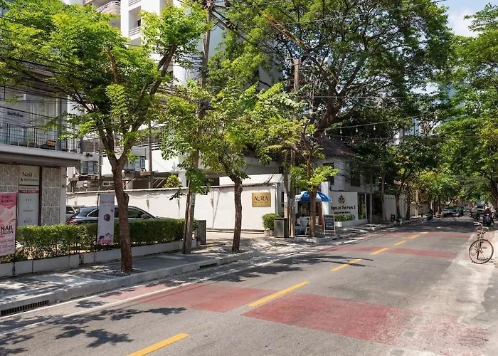 Luxury 3br 230sqm 5 Min To Bts Sukhumvit 26 公寓 *