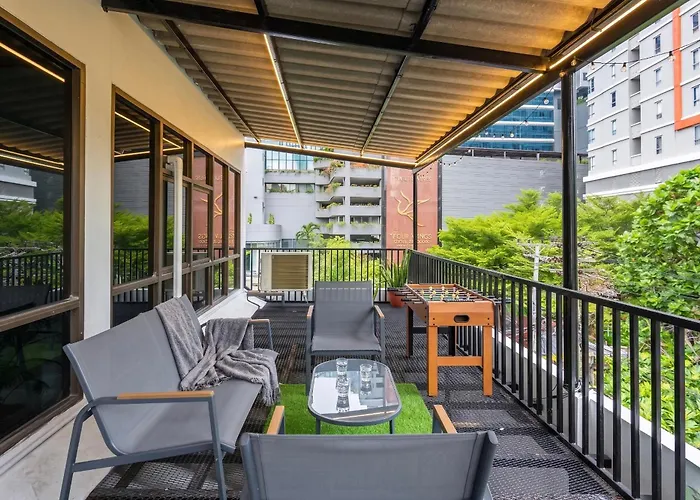 Luxury 3br 230sqm 5 Min To Bts Sukhumvit 26 公寓 *