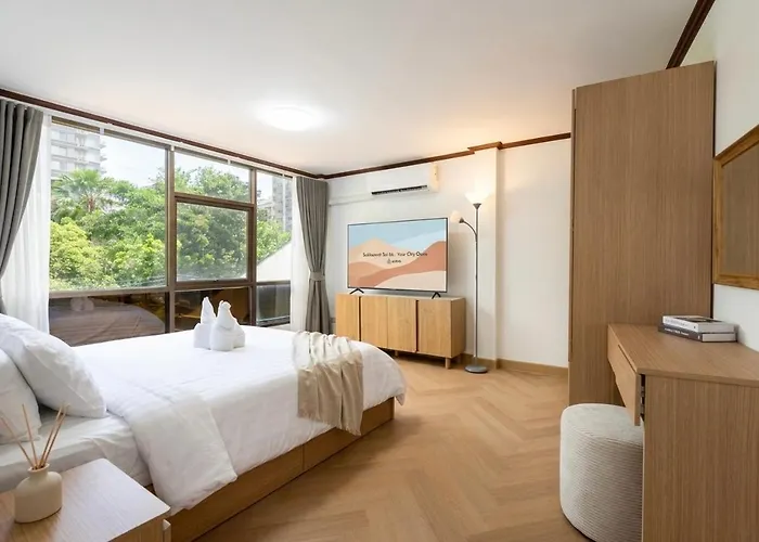 Luxury 3br 230sqm 5 Min To Bts Sukhumvit 26 *